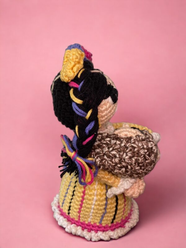 Muñeca Amigurumi Lele María con Bebé - Imagen 2